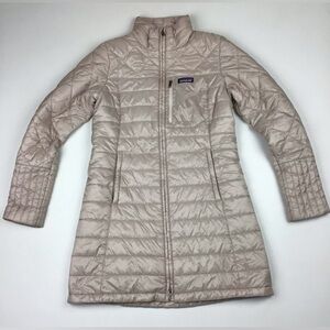 Patagonia Radiale puffer jacket women’s medium beige